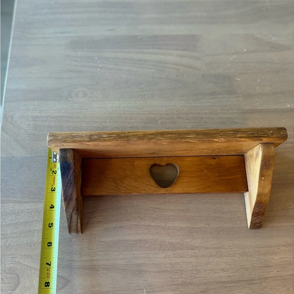 Vintage cottage core Heart Cutout Wooden Wall Shelf - Brown